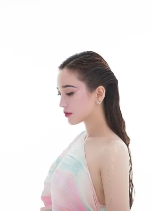 性感美女金莎妩媚优雅个性写真_7