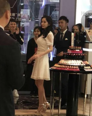 性感美女杨幂妩媚撩人诱惑写真_5