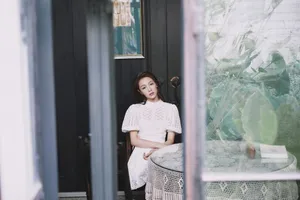 美女明星张楠时尚性感写真图片_2