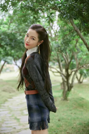 性感美女明星张楠活动写真照图片_7