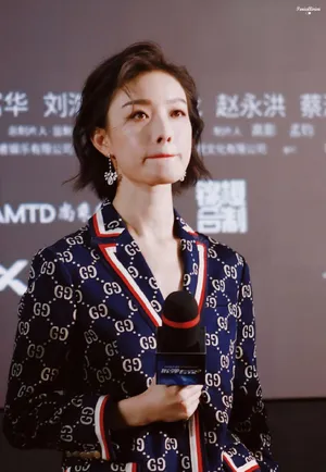 倪妮《拆弹专家2》首映慵懒随性造型图片_3