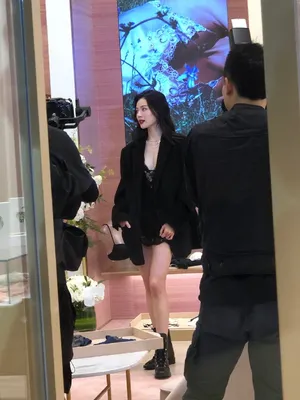 性感美女钟楚曦妩媚撩人写真