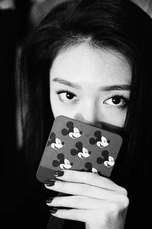 傅菁黑白光影冷艳写真图片_8