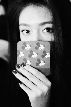 傅菁黑白光影冷艳写真图片_9