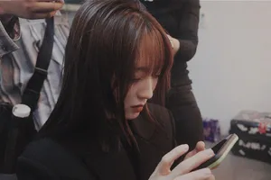 邢菲可爱俏皮上妆照图片