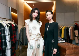 李斯羽卷发性感靓丽写真图片_3