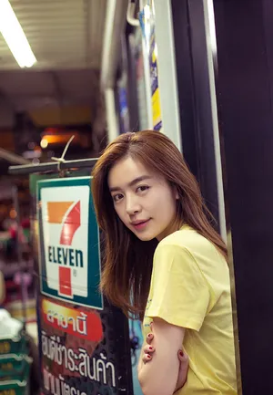 性感美女赵多娜妩媚妖娆性感写真