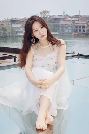 性感美女柳岩优雅个性写真_2