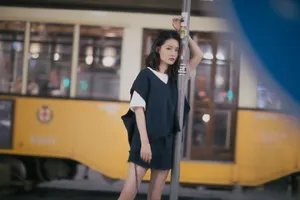 性感美女李沁妩媚优雅写真_2
