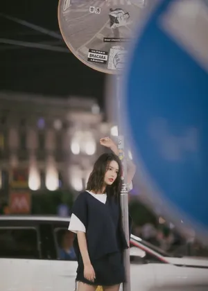性感美女李沁妩媚优雅写真_4