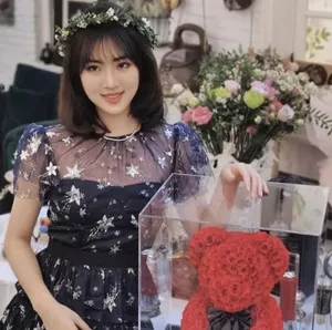 姚安娜妆容成熟名媛气质美照图片