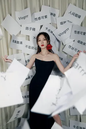 孟佳黑色冷艳优雅写真图片_4