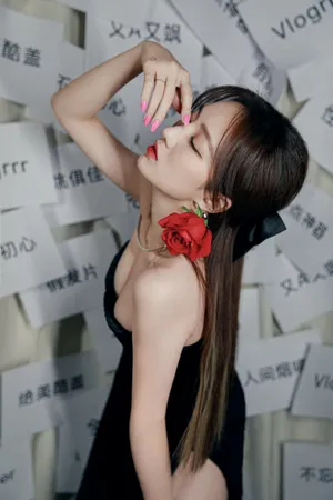 孟佳黑色冷艳优雅写真图片_8