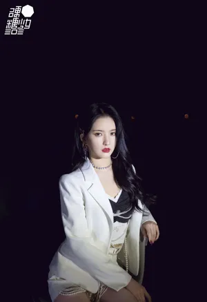 刘些宁王艺瑾赵粤性感写真图片_8