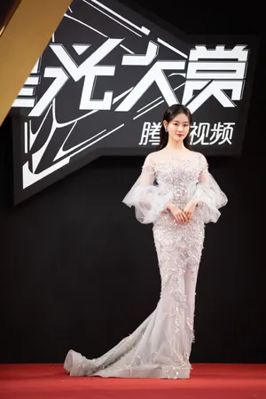 祝绪丹拖尾长裙优雅性感写真图片_7