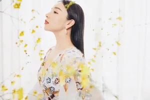 阚清子刺绣纱裙优雅写真图片_8