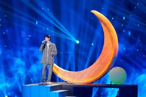 王源我们的歌音乐盛典帅气舞台照图片_4