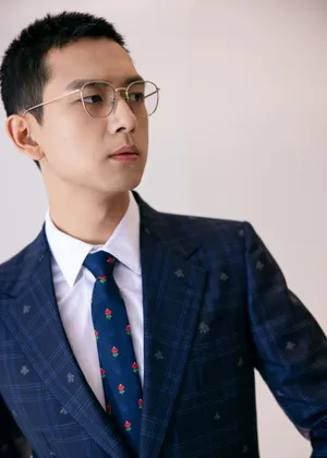 李现腾讯视频星光大赏文艺帅气写真_1