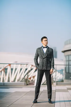 高伟光黑白针织礼服帅气写真图片