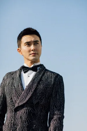 高伟光黑白针织礼服帅气写真图片_6