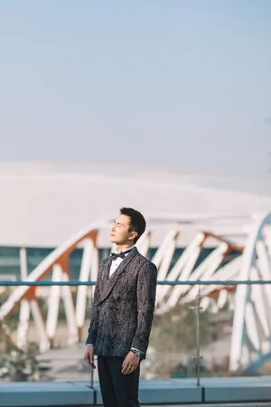 高伟光黑白针织礼服帅气写真图片_8