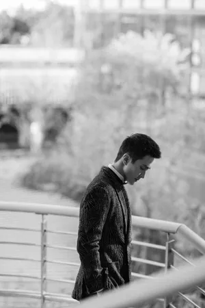 高伟光黑白针织礼服帅气写真图片_9