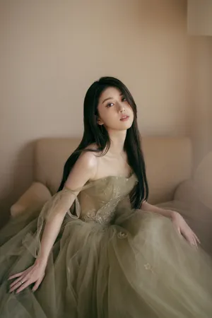 李凯馨性感月光裙写真图片_2