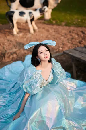 张紫宁在逃公主甜美写真图片_3