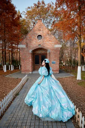 张紫宁在逃公主甜美写真图片_7