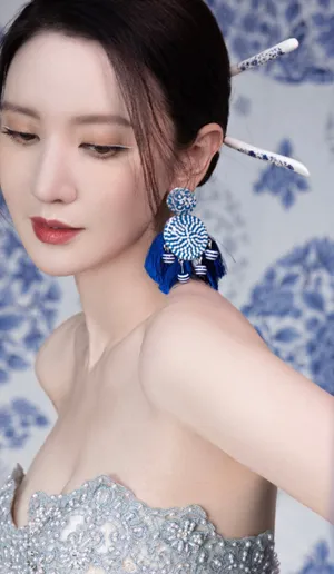 张萌性感青花瓷长裙写真图片