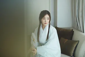 张含韵汉服造型甜美古风写真图片