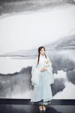 张含韵汉服造型甜美古风写真图片_3
