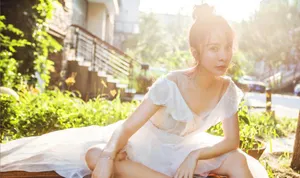 性感美女杨若兮妩媚优雅个性写真_1