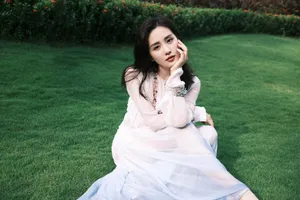 刘诗诗胶片风优雅气质写真图片