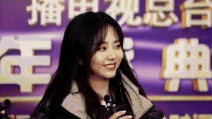谭松韵皮肤白嫩甜美少女美照图片_4