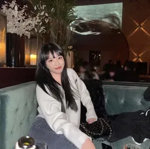 华谊千金王文也靓丽甜笑美照图片
