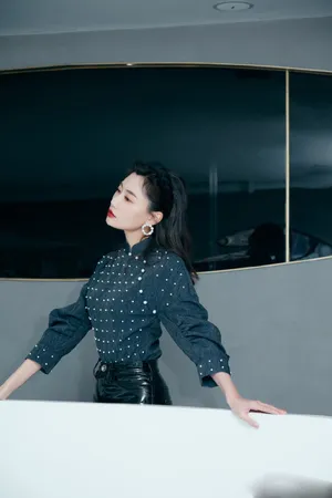 李斯羽皮裤干练时尚写真图片_6