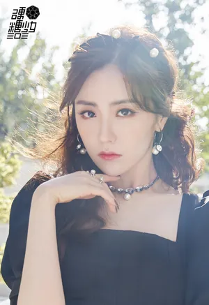 硬糖少女王艺瑾质感复古写真图片_3
