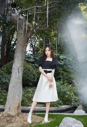 硬糖少女王艺瑾质感复古写真图片_6