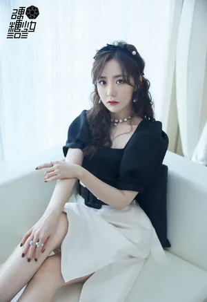 硬糖少女王艺瑾质感复古写真图片_8