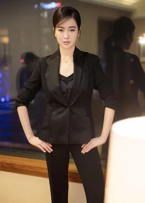 性感美女左小青优雅个性写真_9