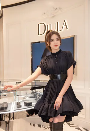 金子涵高马尾奶甜写真图片