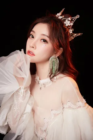 冯提莫公主裙性感优雅写真图片_7
