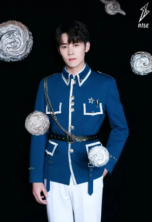 R1SE腾讯视频星光大赏帅气图片写真