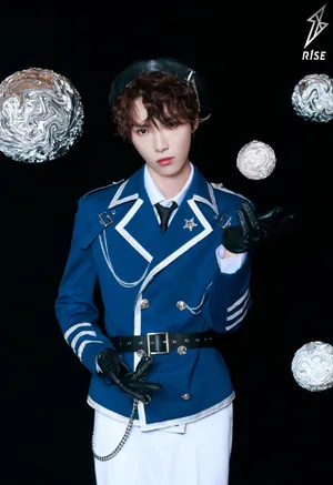 R1SE腾讯视频星光大赏帅气图片写真_3