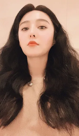 范冰冰怼脸自拍精致美艳自拍图片_4