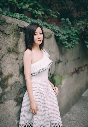 性感美女陶虹妩媚优雅个性写真