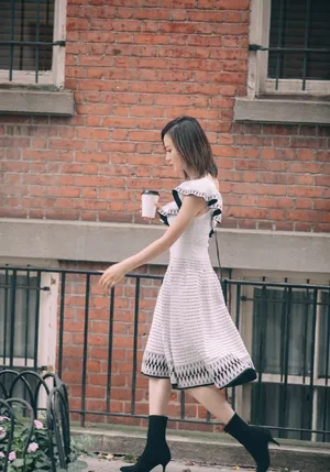 性感美女陶虹妩媚优雅个性写真_7