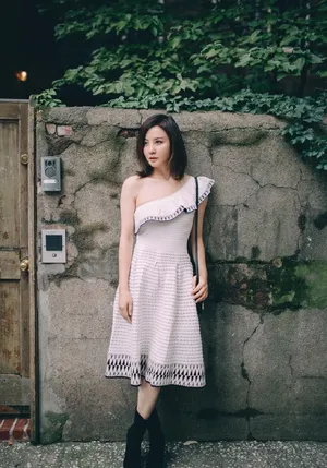 性感美女陶虹妩媚优雅个性写真_8