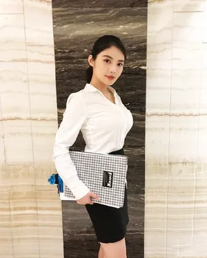 性感美女徐冬冬前凸后翘诱惑写真_4